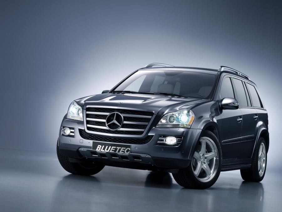  Mercedes-Benz Vision GL420 BlueTEC 2007 года  (фото 1 из 15)